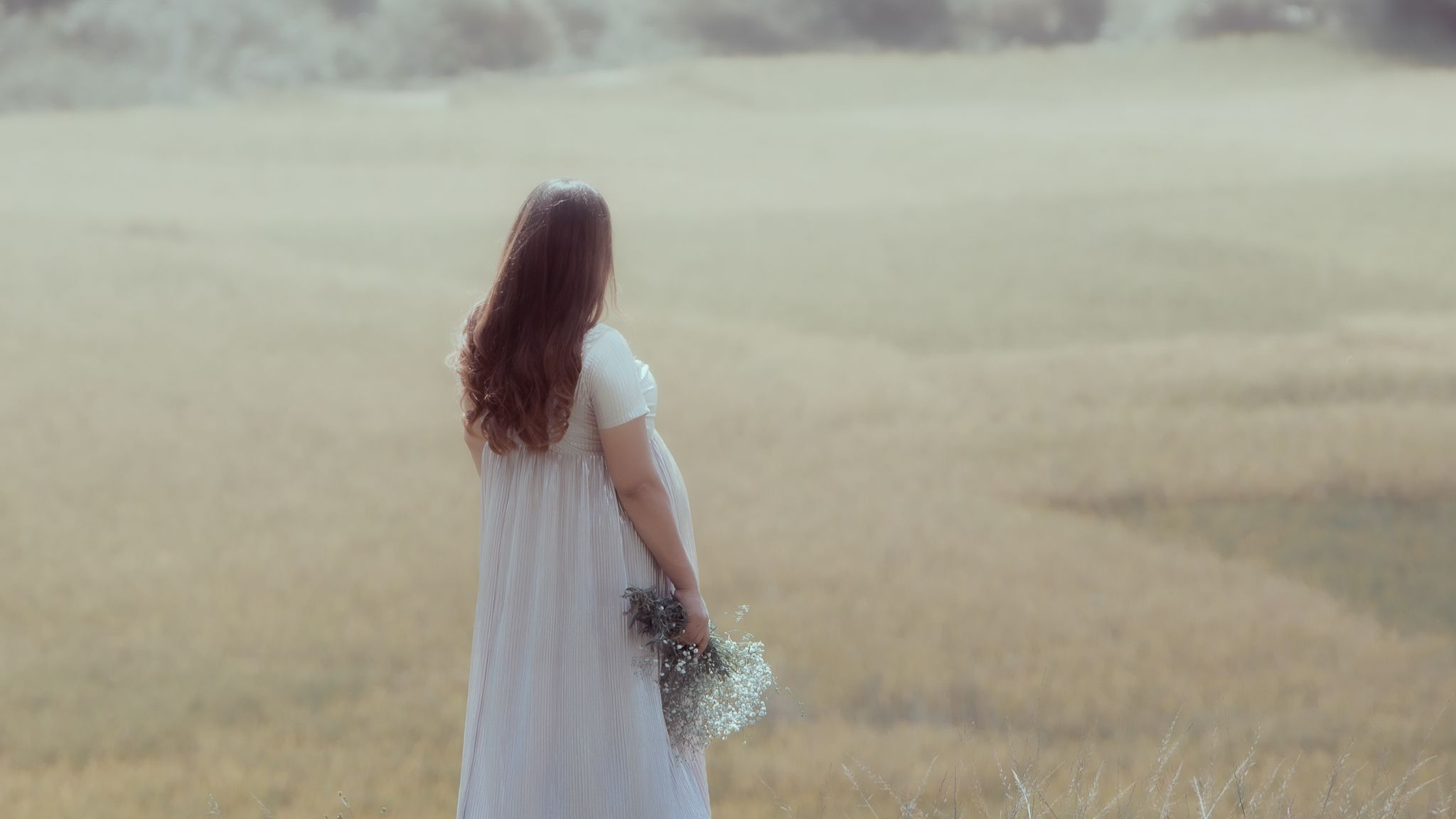 Nabina's out door maternity shoot cover image